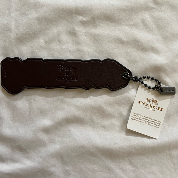 Coach Disney Seven Dwarfs Sneezy Keychain - Picture 5 of 11